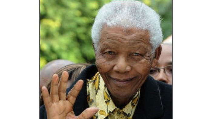 ОАР-дың бұрынғы президенті Нельсон Мандела 95 жасында көз жұмды