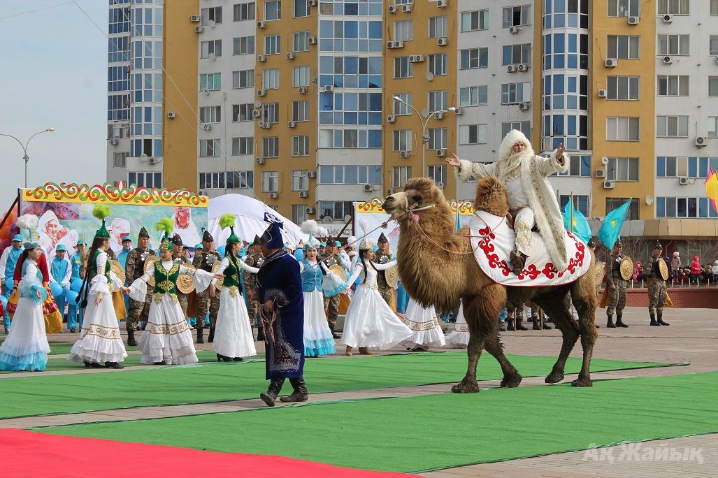 Когда начинается наурыз в 2024. Праздник Наурыз в Казахстане. С праздником Наурыз. Наурыз баннер. Наурыз в Атырау.