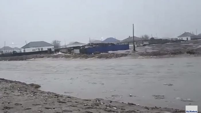 Дороги Кызылкоги затоплены