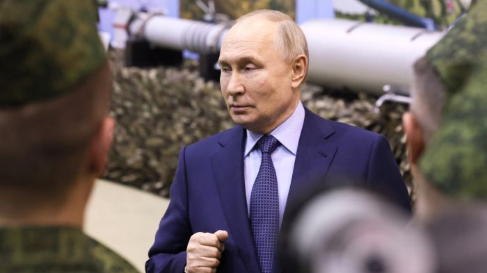 Путин назвал «бредом» войну России с НАТО 