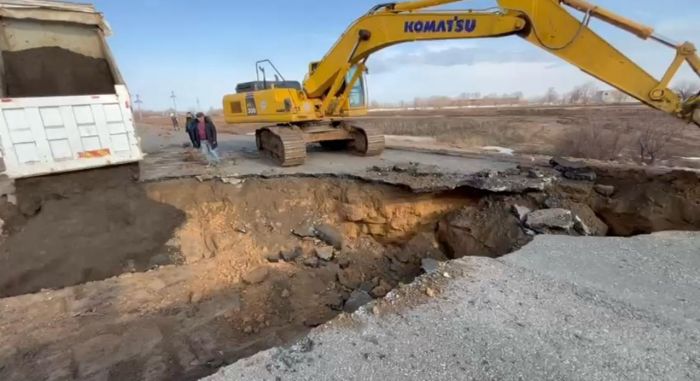 В ЗКО восстановили дорогу республиканского значения