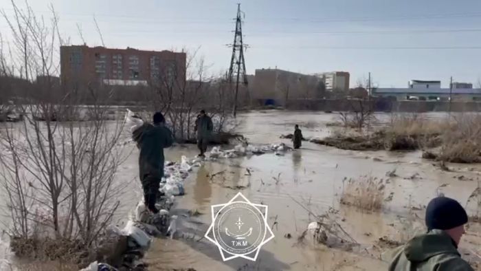 В Кокшетау начались перебои с водоснабжением, власти организуют подвоз воды