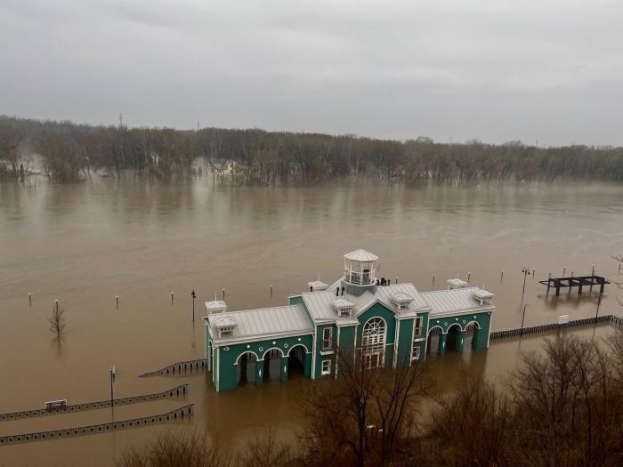 Потоп в Оренбурге: вся вода дойдет до Уральска за 5-6 дней 