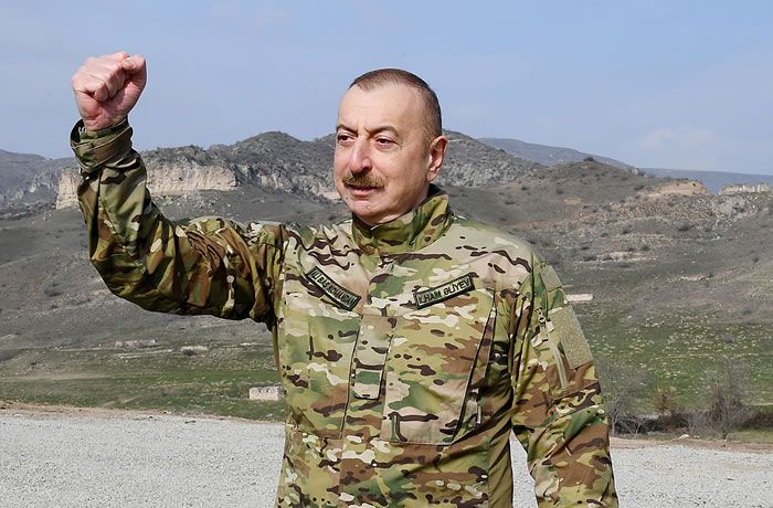 Символический день для Алиева. Что означает новость об уходе российских миротворцев из Карабаха 