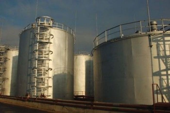 Казахстан запас топливо для внутреннего рынка на случай остановки Атырауского НПЗ - Минэнерго