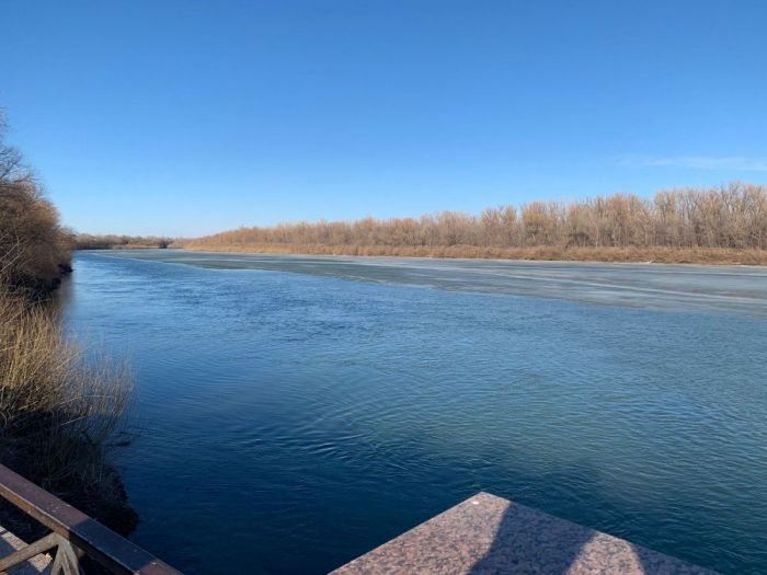 Уровень реки Жайык в Уральске снизился на 7 см 