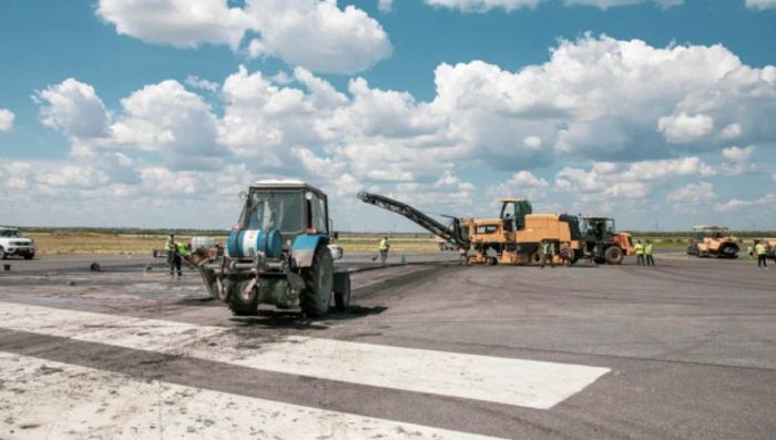 Сообщается о возможном срыве капитального ремонта ВПП в аэропорту Астаны