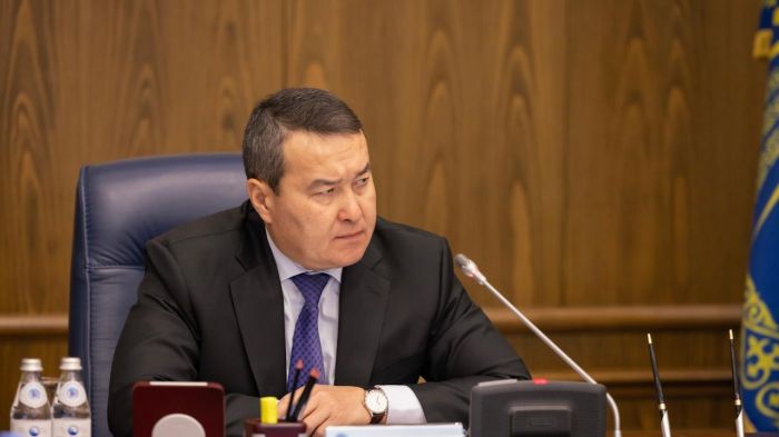 ​6,5 млн тг «за образцовое выполнение должностных обязанностей» платила Ревкомиссия в Алматы