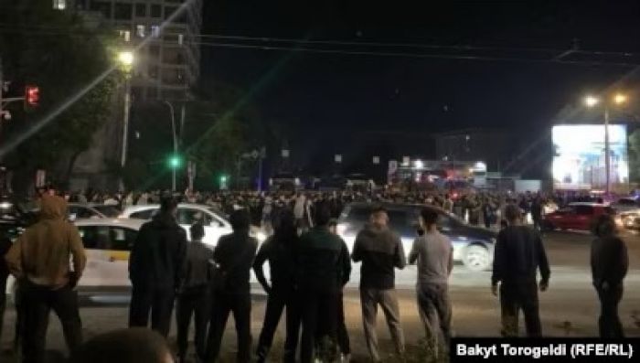МВД КР представило хронологию событий, в результате которых в Бишкеке произошли беспорядки