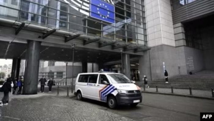 Полиция провела обыски в зданиях Европарламента в двух странах по делу о связях с Россией