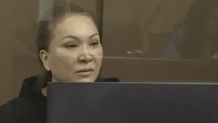 Гульмиру Сатыбалды доставили в суд Алматы