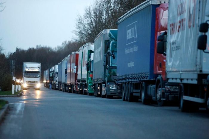Транзит китайских грузов через Казахстан в ЕС упал почти вдвое 