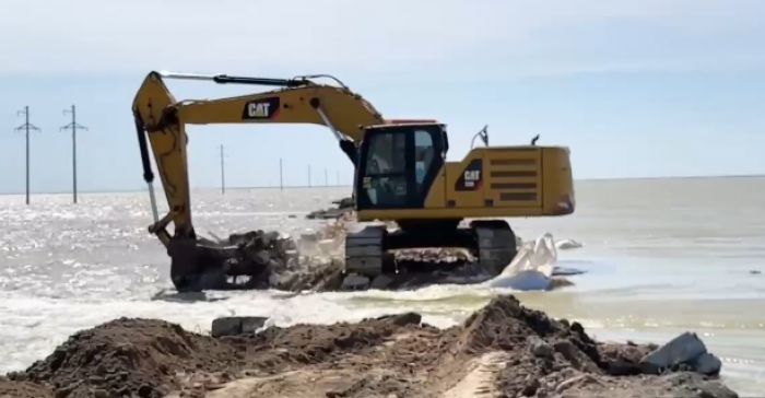 В селе Талдыколь временно восстановлена подъездная дорога