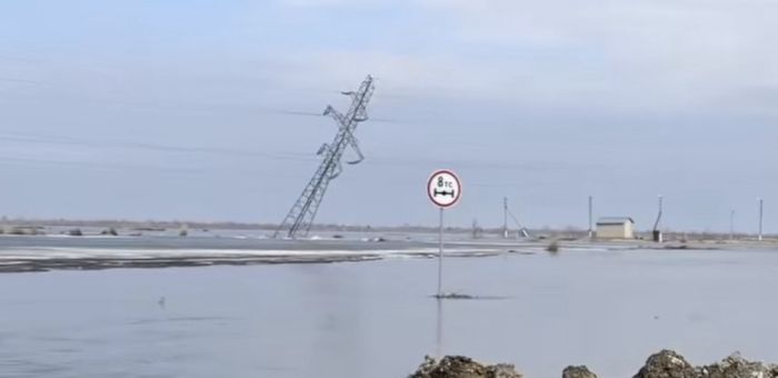 Почти 50 млрд тенге понадобится Казахстану на ремонт дорог и линий электропередачи 
