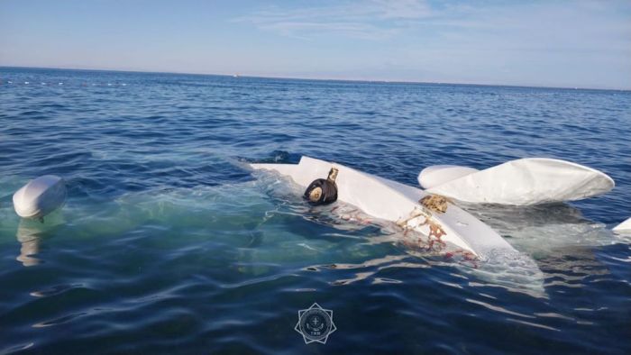 На Алаколе упал в воду дельтаплан