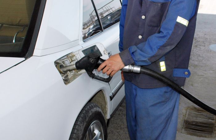 Казахстан почти догнал США по цене на бензин