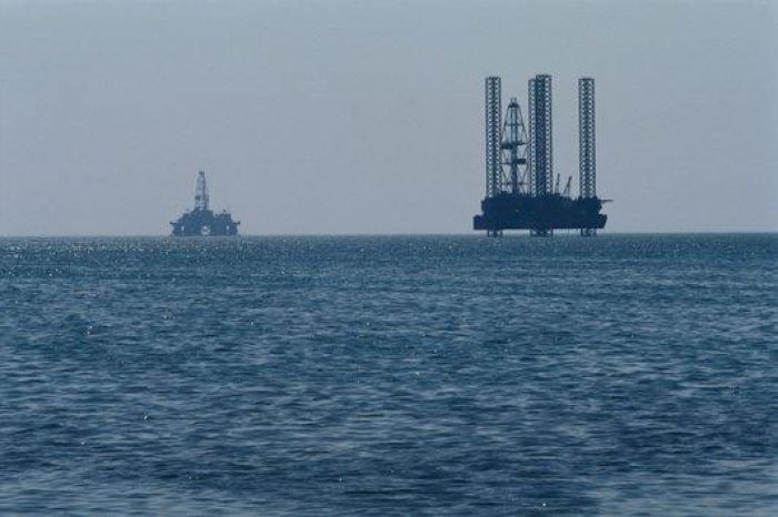 Мелкие нефтяные пятна выявлены в казахстанском секторе Каспия