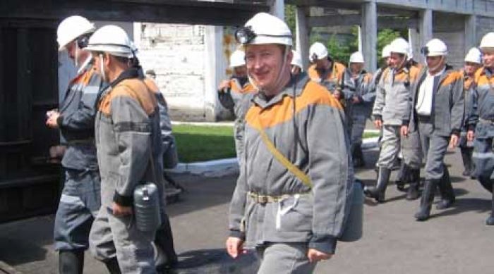Более 3 тыс. металлургов “АрселорМитталТемиртау” приняли участие в предупредительной забастовке