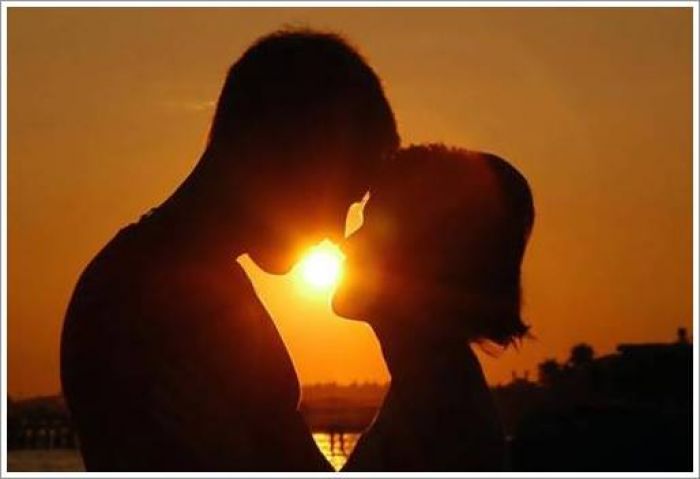 Скандальный конкурс поцелуев в Астане отменили 