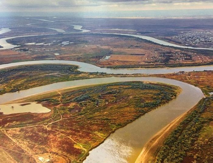 «Жайык – река, дарующая жизнь». В Астане презентовали уникальный фотоальбом AQJAIYQ 