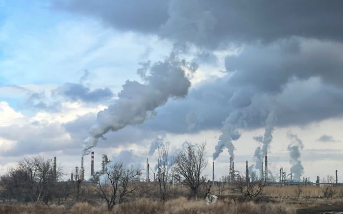 "Облака" из факелов АНПЗ оказались водяным паром