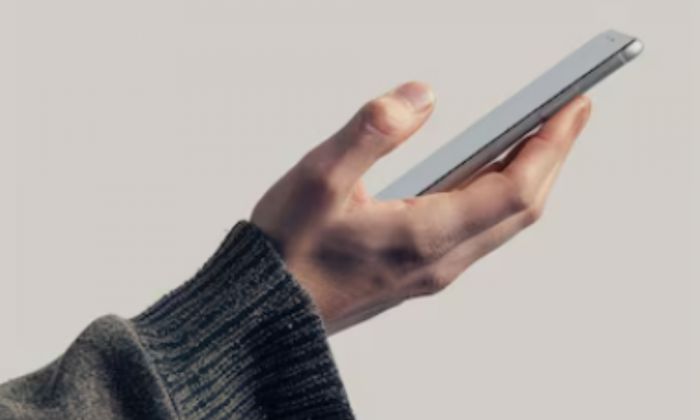 "Не хотели портить настроение перед Новым годом". В Казахстане ожидают роста тарифов на мобильную связь