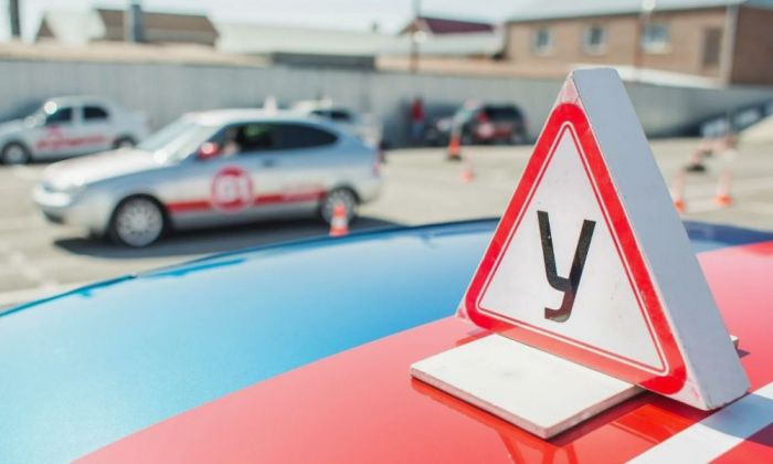 Не смогут получить права: важное правило ввели для автошкол Казахстана 