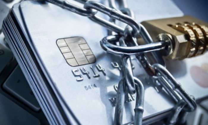 В каких случаях будут блокировать счета казахстанцев, ответили в Минфине