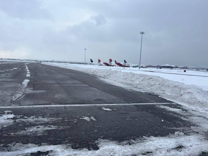 Из-за ухудшения погоды аэропорт Алматы предупредил пассажиров 