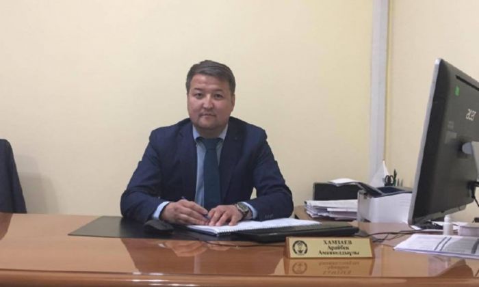 Замакима Семея стал подозреваемым в деле учителя, пострадавшего при украшении ёлки