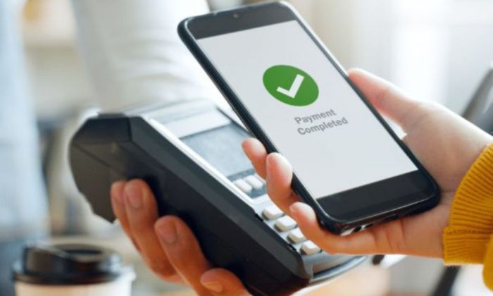 Требуют платить наличными: нарушение или право продавца