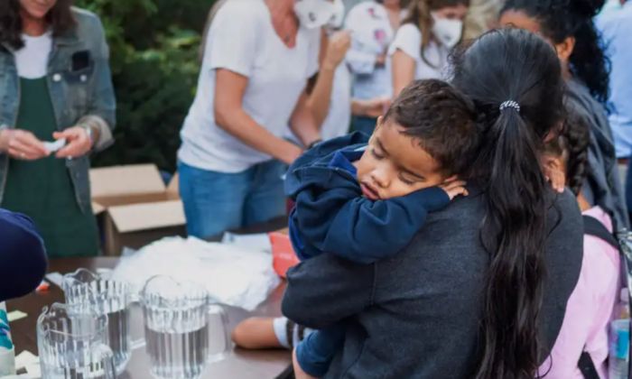 Суд заблокировал указ Трампа о гражданстве по праву рождения