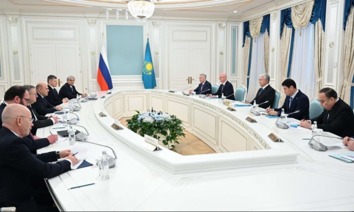 Токаев встретился с председателем Правительства РФ Мишустиным