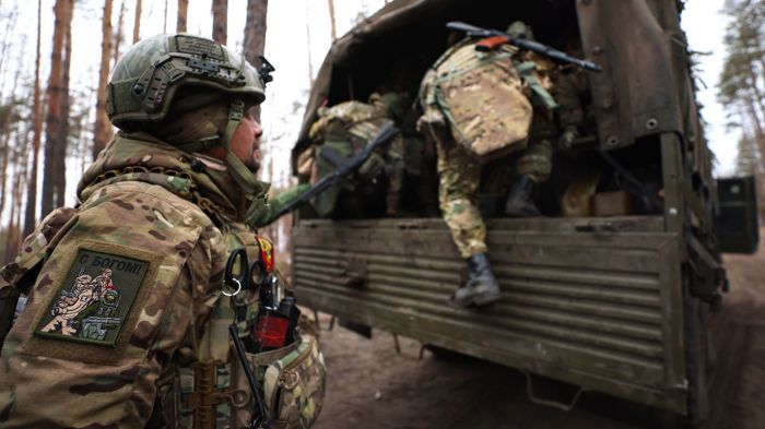 «Мы едем на убой». Новых контрактников начали бросать в штурмовые отряды после 2-дневного обучения 