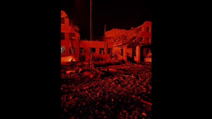 Россия и Украина обвинили друг друга в ударе по интернату с мирными жителями в Судже. Погибли 4 человека 