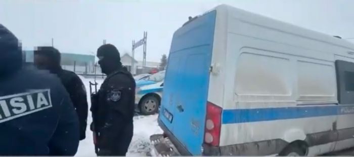 В розыске совершил убийство: из Кыргызстана экстрадирован руководитель финпирамиды