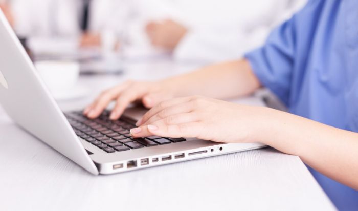 Личные медицинские книжки теперь доступны онлайн