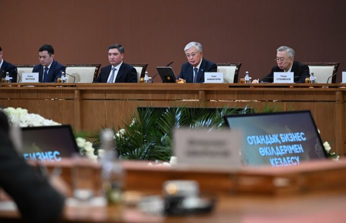 Токаев: Ситуация в экономике не такая уж плачевная