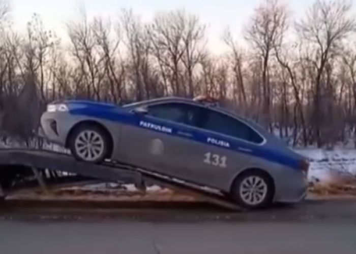 В Уральске автолюбитель заставил полицейских оформить протокол на других полицейских