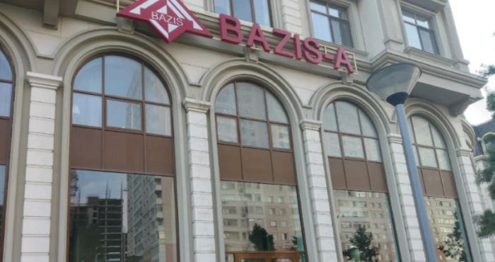 «Базис-А» каждый раз дополнительно получает миллиарды, а объёмы работ падают – мажилисмен