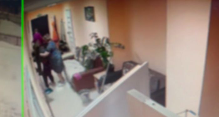 Избивали, выкручивали руки, выставляли на улицу раздетыми: истязания пенсионеров попали на камеру в Аксу