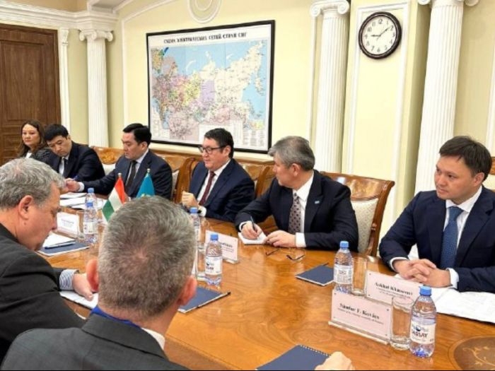 Казахстан и Венгрия договорились о поставках нефти и совместных проектах в энергетике