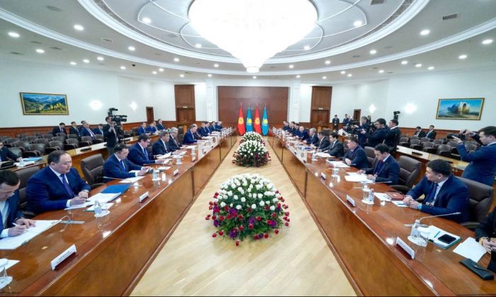 Торговля, граница, вода и туризм: что обсудили премьеры Казахстана и Кыргызстана