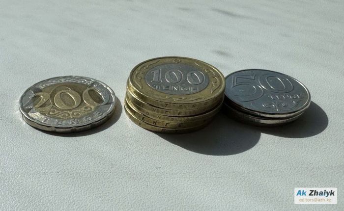 Курсу тенге к доллару США «намеренно» не дают укрепиться?