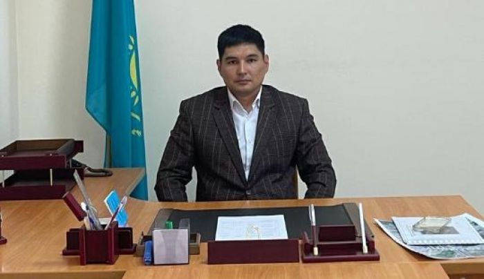 "Вы что несёте про какие отчёты?" Аким Акколя неадекватно отреагировал на критику горожан