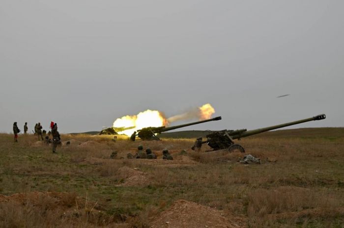 Огонь в ночи: казахстанские артиллеристы доказали мастерство на полигоне "Матыбулак"