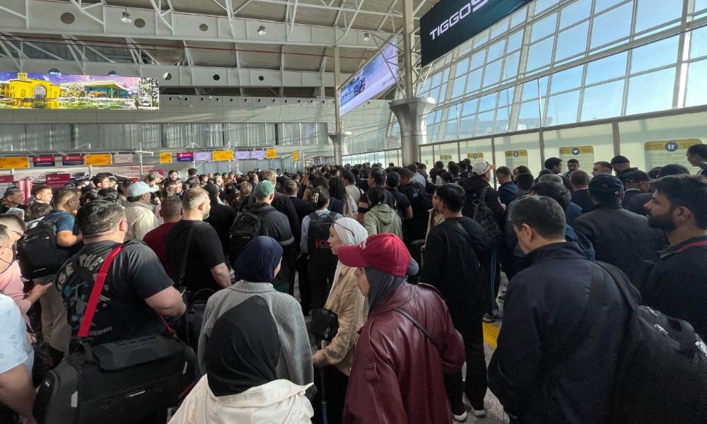 В международном аэропорту Алматы произошёл кратковременный сбой в системе контроля доступа