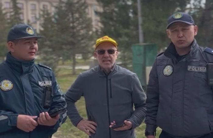 Невероятные приключения итальянца в Казахстане: полиция помогла 64-летнему туристу