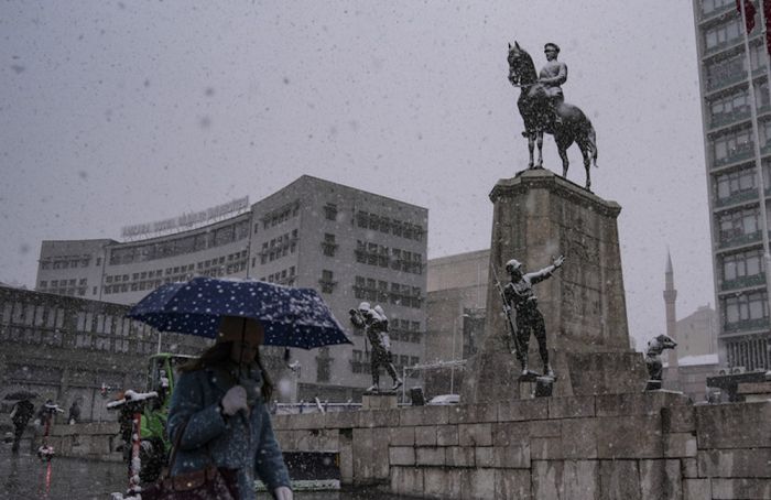 Минус 15 и град: Турция переживает сильнейшие холода за 10 лет