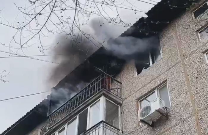 Пожар на пятом этаже в Атырау: эвакуированы 46 человек